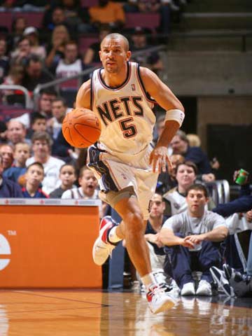 她不仅能够 她不仅能够