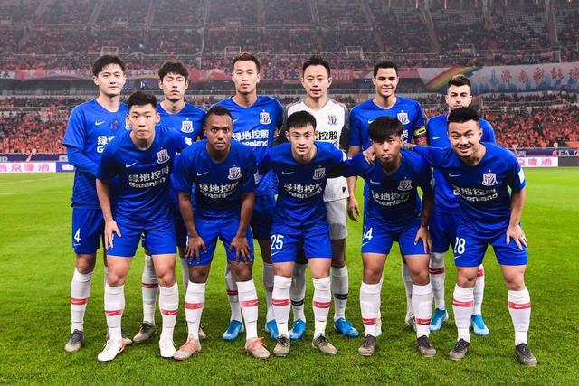 来自世界各 来自世界各